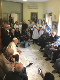  Venerdì della Misericordia - Papa Francesco visita due comunità di Sacerdoti